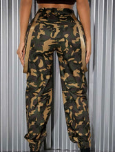 Load image into Gallery viewer, SEXY CAMO Girl Pants
